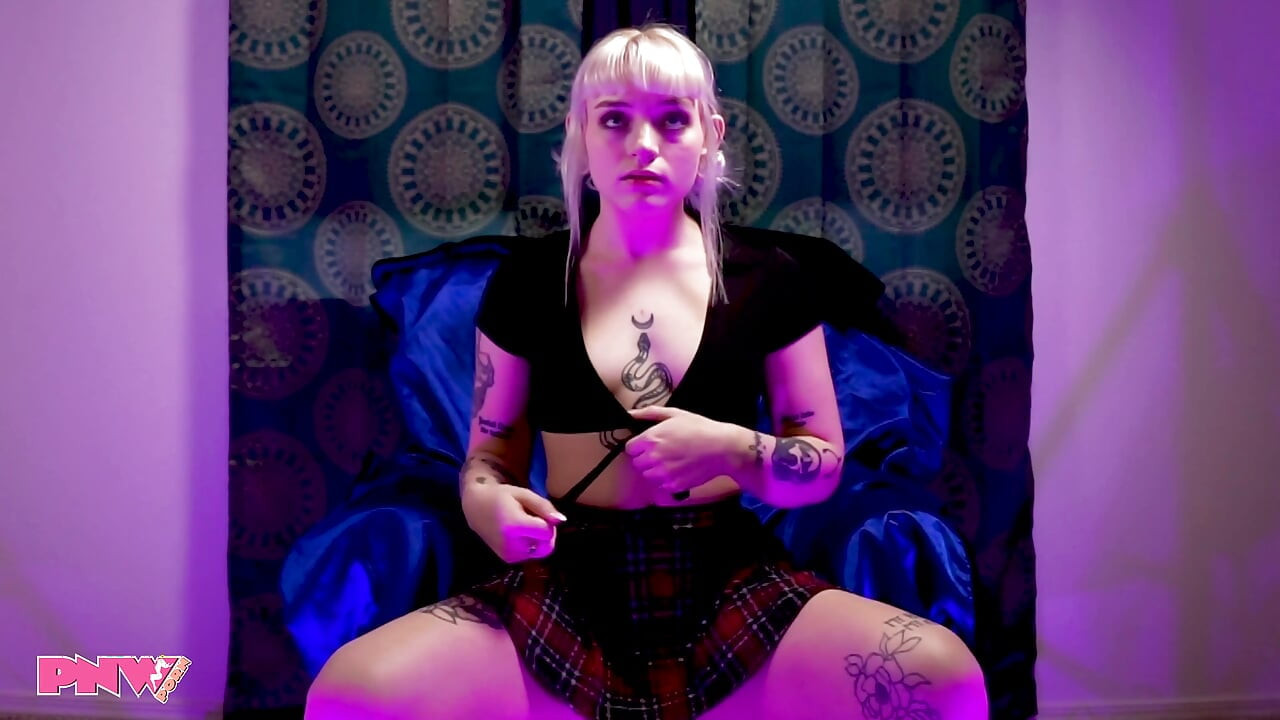 Naomi Nash : pipe intense et facial