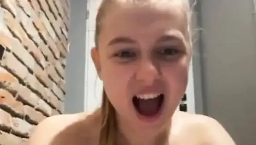 Squirting and Anal Fucking! Close up Fucking. Squirt a Lot.