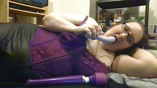 Szóló feleség játszik