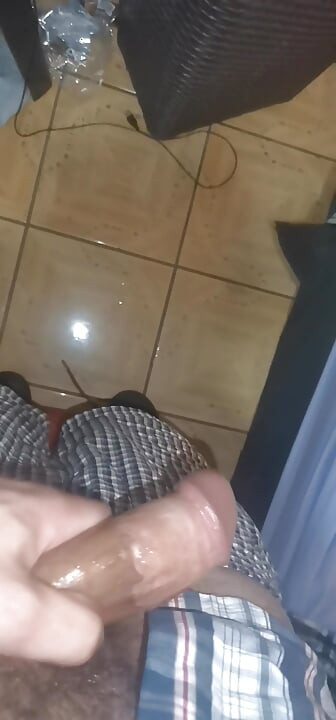 Punheta diária Esfregando o pau duro para Milkshake