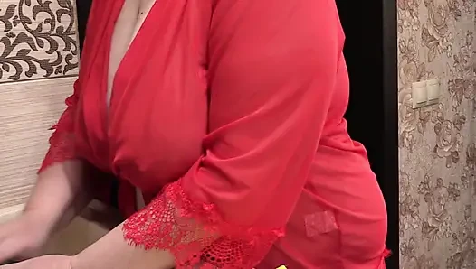 Big Mature Tits Behind the Scenes. a Chubby Housewife Washes Dishes.