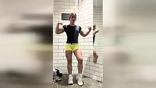 TikTok Stepdaughter's Anal Surprise: Daddy's Cock in Her Ass