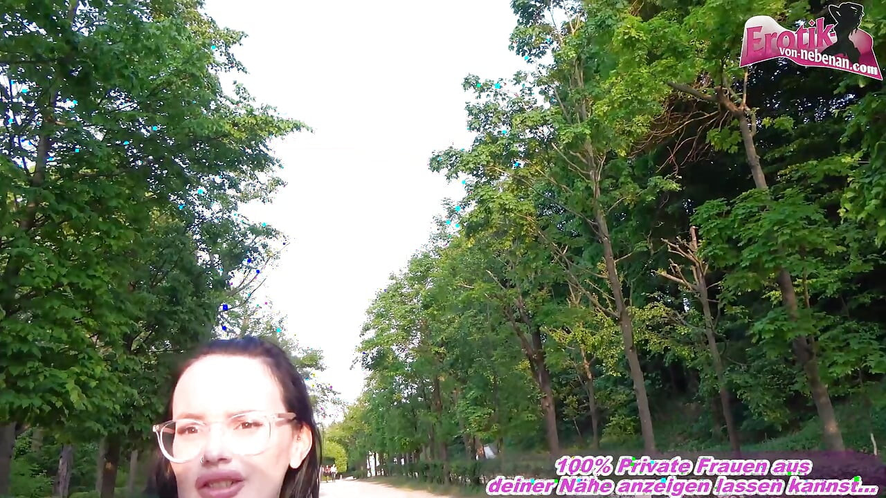 German Blowjob Date in Public Park (RISKY)