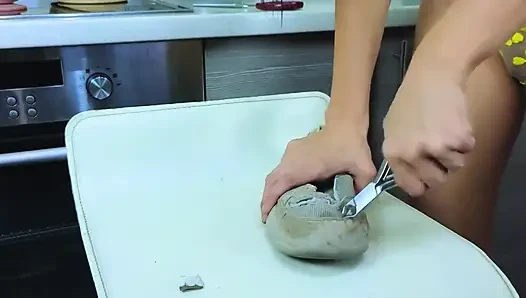 Broken Shoes! Alice Crushed Old Dirty Shoes Part 2