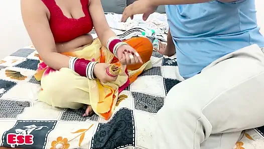 Hassi-Maajak Karte Hue , Chachi Ki Chudai Kardi Doggy Style Mein.....