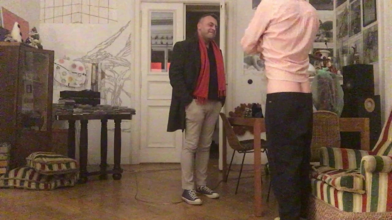 Twink होती हे सदैव भूखा के लिए कच्चा मुर्गा