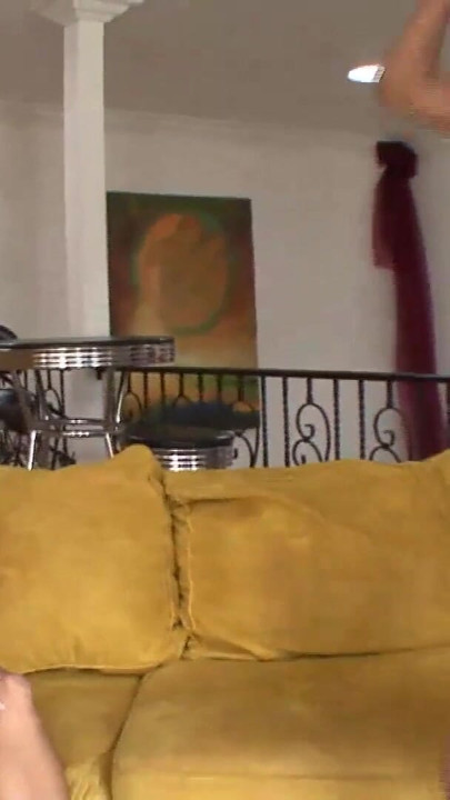 Erkek arkadaşım Neela Sky ile aldatıyor ve bana izletiyor (gavatlar) | Klip 1