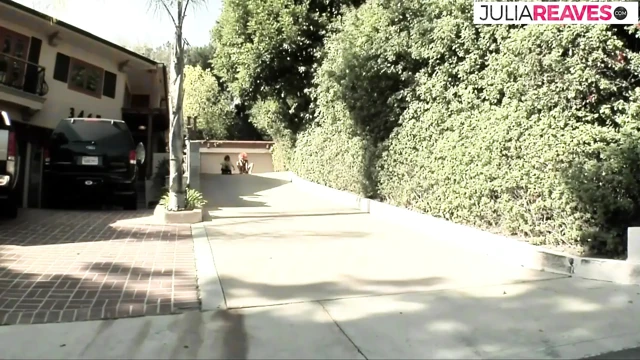 In the expensive villa she can be fucked anal and cunt at the same time