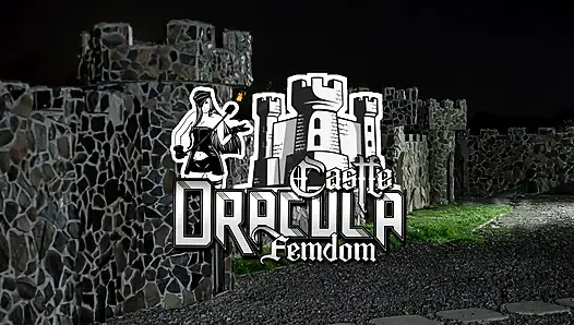 Старая рабыня прибыла на DFC - шлепанье в машине