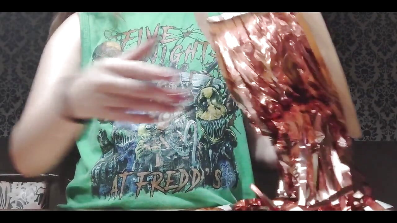 Preparando-se para o Dia dos Namorados inflando balões