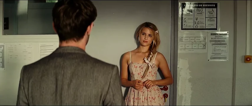 Dianna Agron Sex Scene - The Family (reduced music)