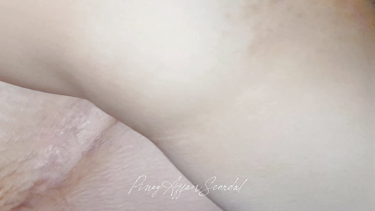 Pinay terlalu ketat: dia crot terlalu dini!