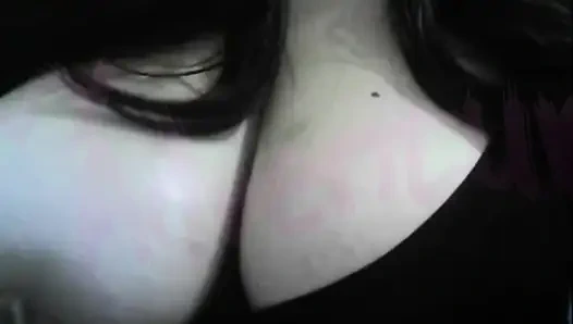 hotwife otaku streberin beobachtet Hentai beim spielen mit ihren dicken titten # 4