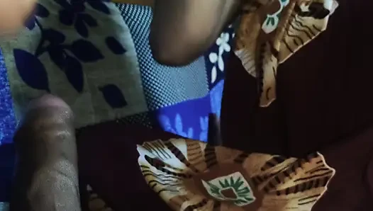 Wasser kam aus der hand des penis des schwagers, desi sexy video, sexy video, sexvideo.