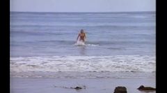 Heidi Lands - chica sexy desnuda en bikini: último baile