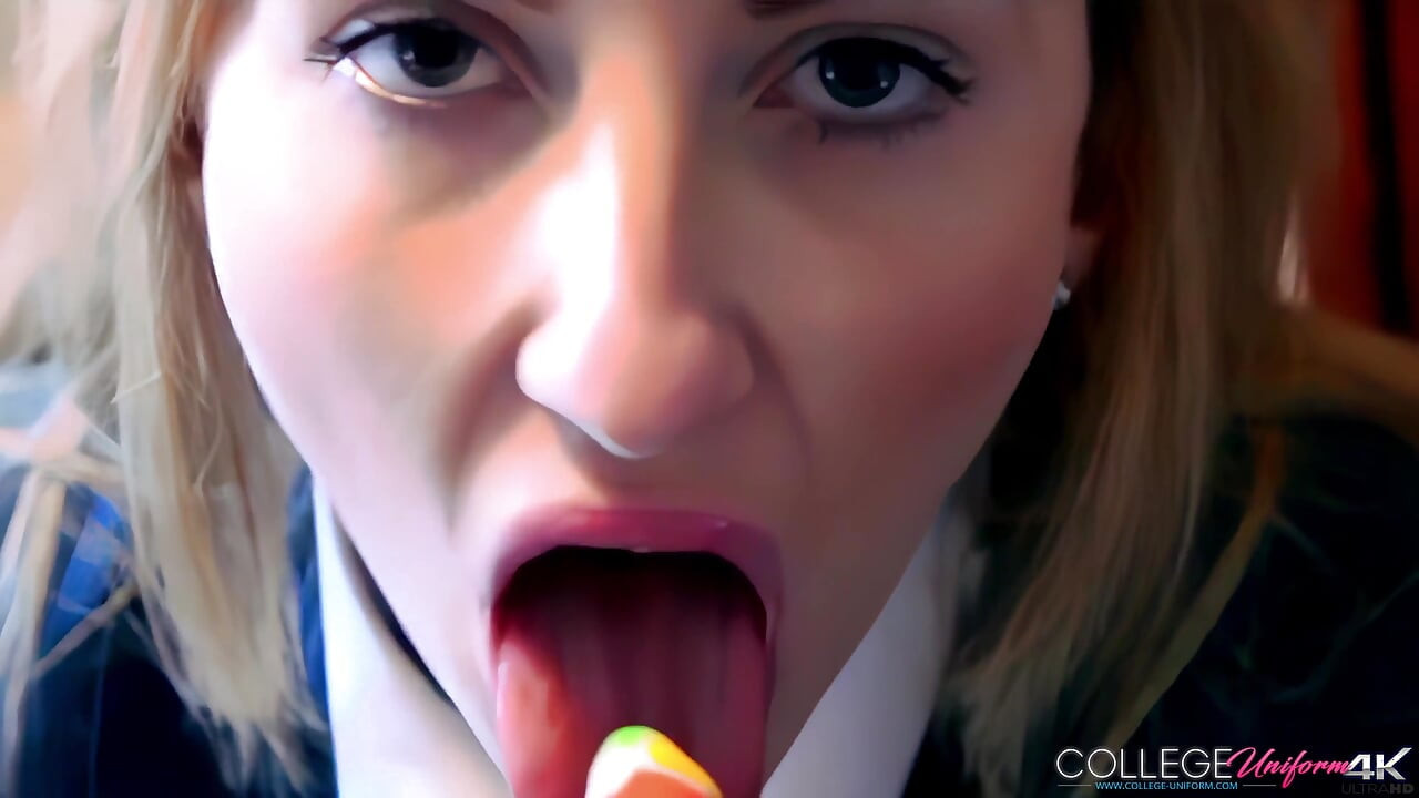 Hard Sucking Featuring Sophia Smith