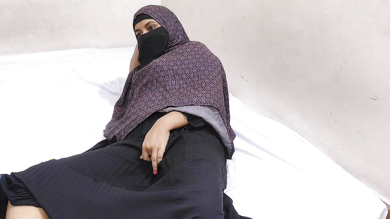 indian Bangla Muslim Hijabi Anty Hardly  Fucking video. ( Full Bangla Voice)