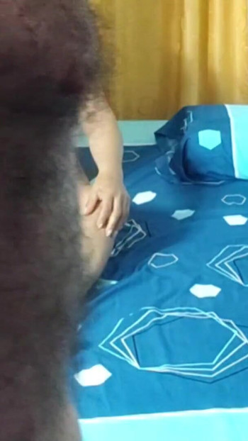 Zapanjujući trenutak iz "NEZAMISLIVE VRUĆE SEKSUALNE MASAŽE S ADAMANDEVEOM I LUPOM"