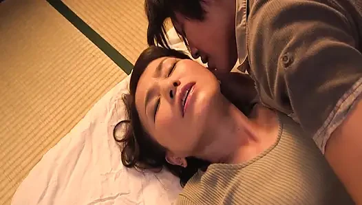 A095G01 My precious eldest son has a girlfriend... The desperate but rich eros of a six-year-old mature mother who runs to forbidden acts out of jealousy!