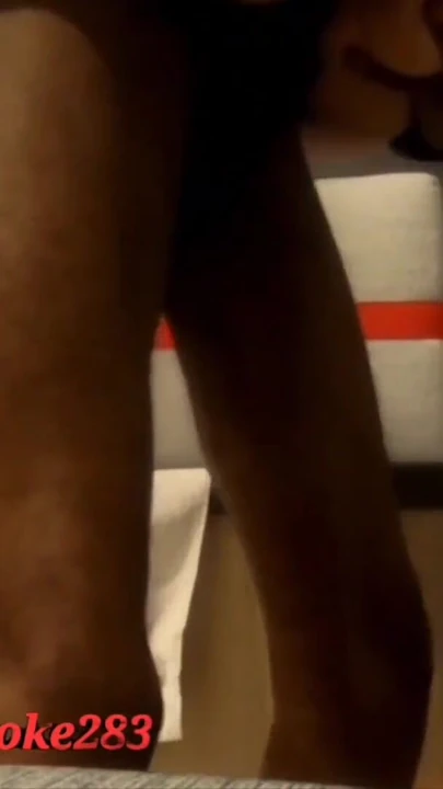 Érzelmes pillanat a "Ride It, Let Me Pick You Up, Now Ride It Little More Please" című dalból