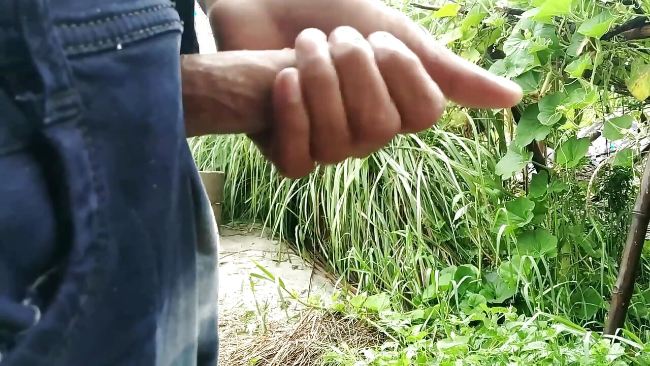Village Masturbation in Outdoor Handjob Cumshotot