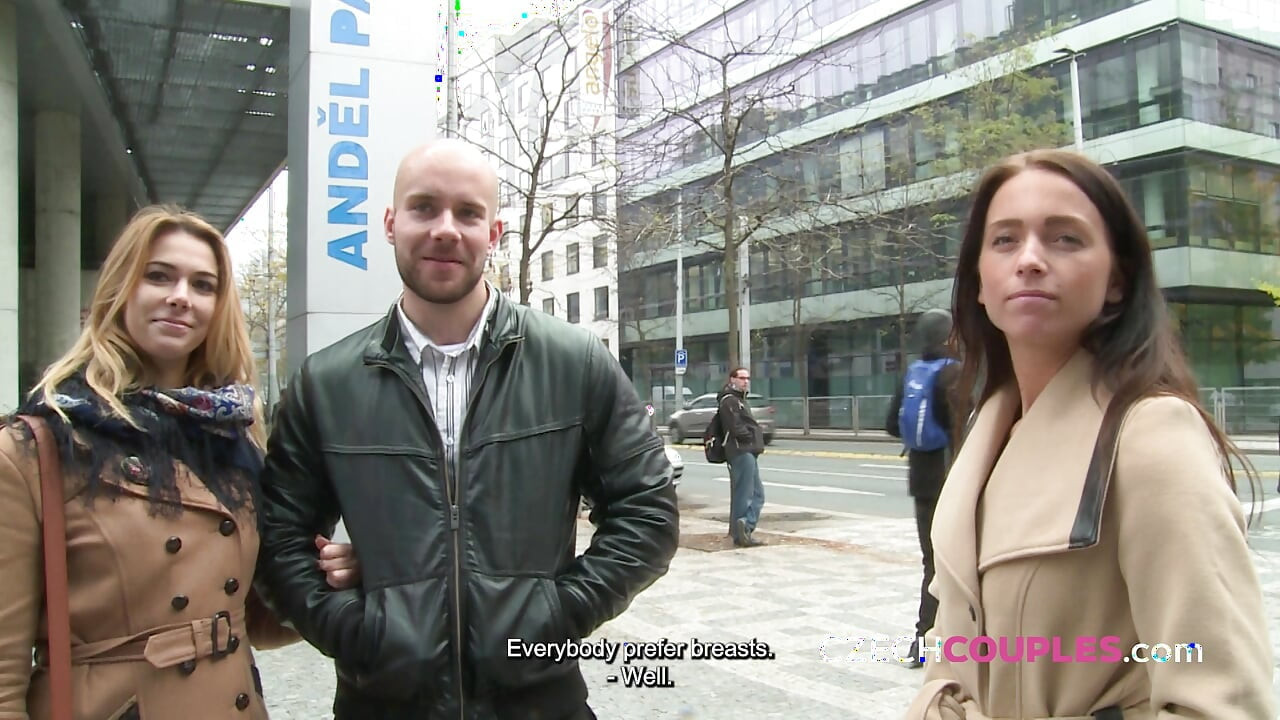A spontaneous hallway hookup with an eager couple (Czech Couples)