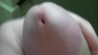 Close -up lading cumshot op mijn lichaam grote aftrekbare grote pik