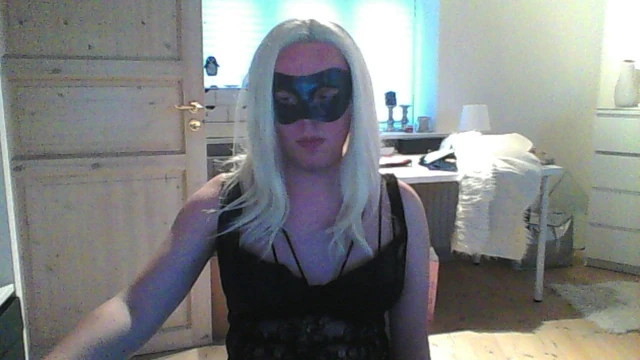 Raw uncut webcam