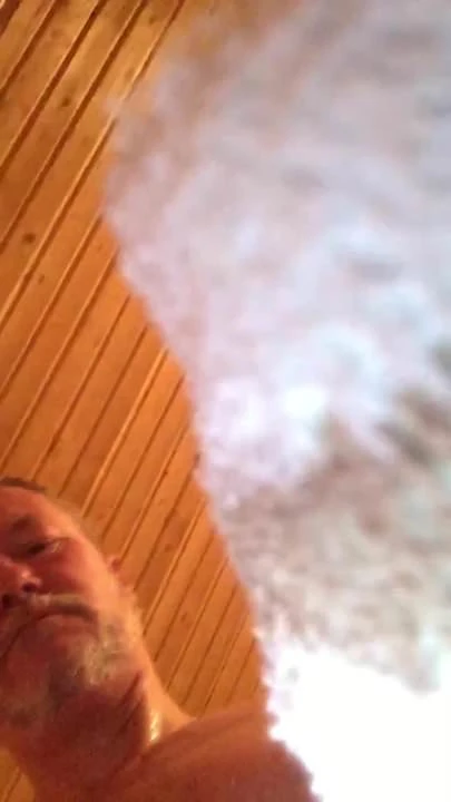 Jacking in sauna, runkar i bastun efter gymmet