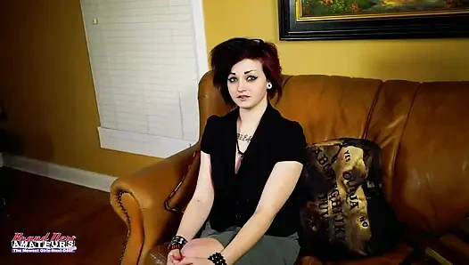 Minyon mürekkepli esmer üniversiteli marcie dildo oyuncağı yoğun solo orgazm!