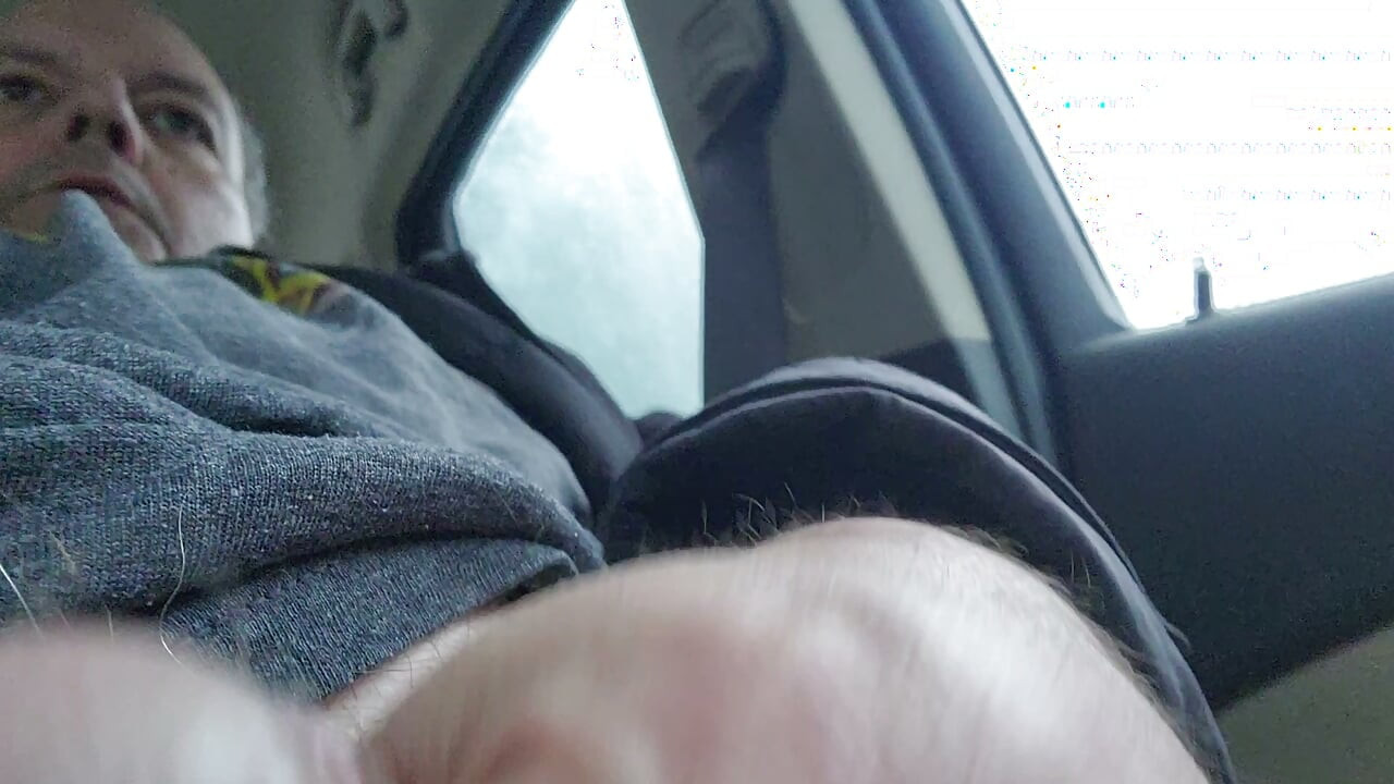 Une femme veut entrer dans ma voiture ?