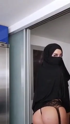 Striptease arabă