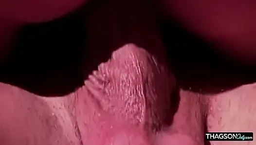 Olgun orta yaşlı seksi kadın götünü genişletiyor geniş damlayan döl taşması