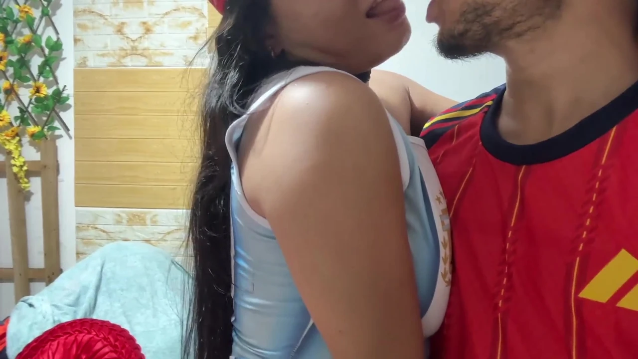 Arjantinli kadınlar, İspanyolları emme ve sikişmede en iyisidir.
