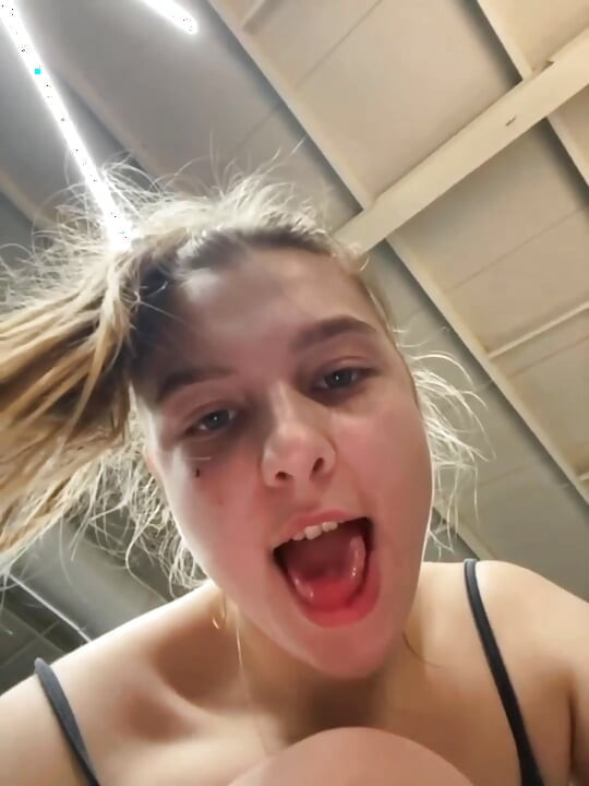 Bbw sexy girl jucielussie training in the gym