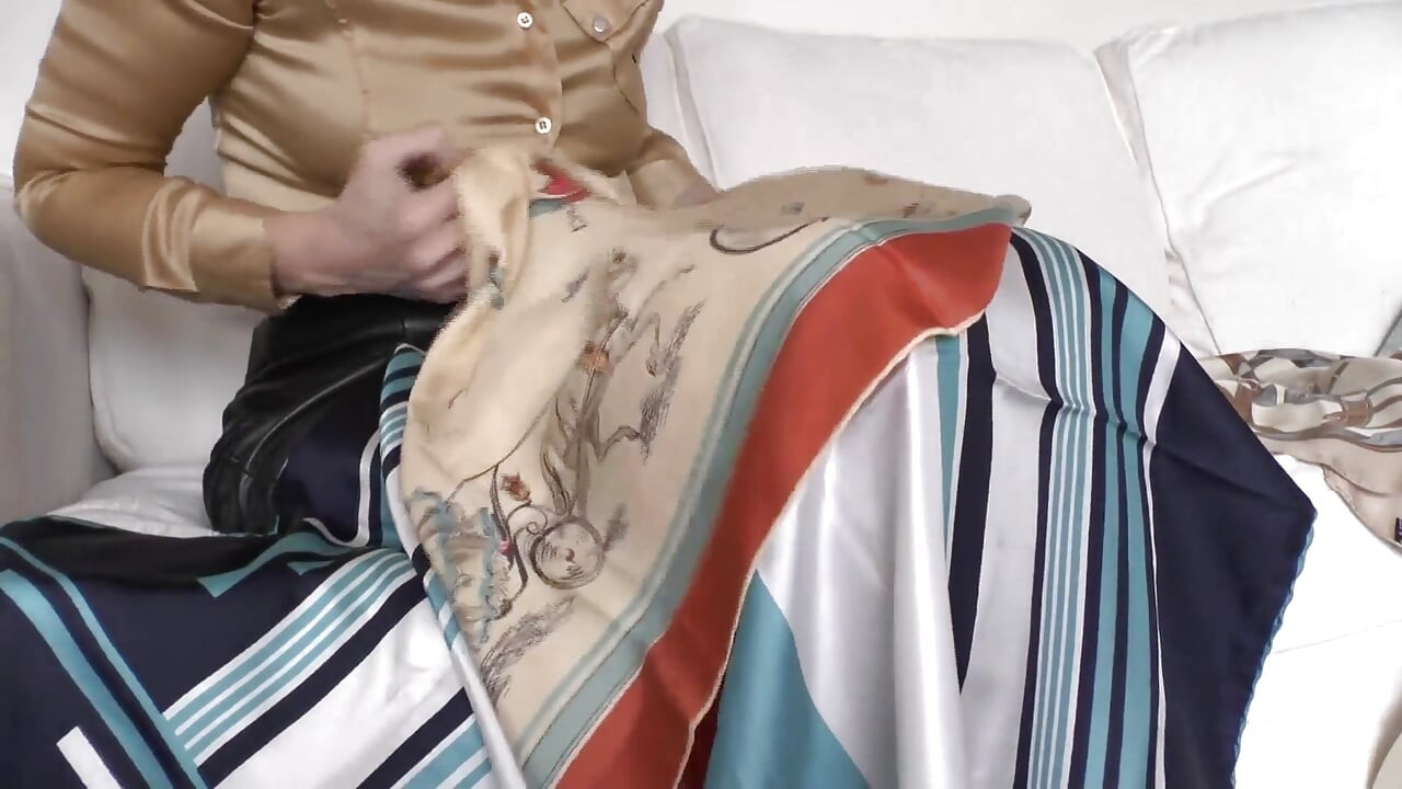 सौतेली माँ के रेशम दुपट्टे पर, लेडी विक्टोरिया वैलेंटे