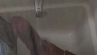 Dick onder de douche