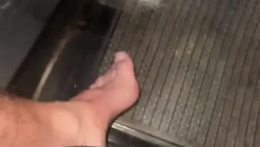 Arabada mastürbasyon yapıyor