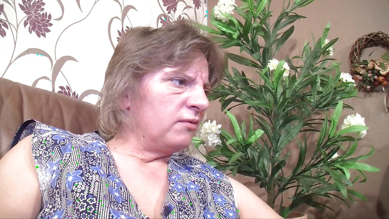 Pierced MILF Needs Special Fuck