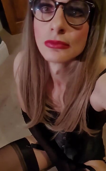 Igra s rubom u mom donjem rublju