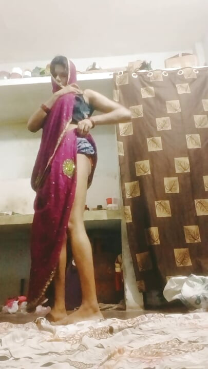Urvashi Rani saree phnke masti krte krte apne devar ke sath