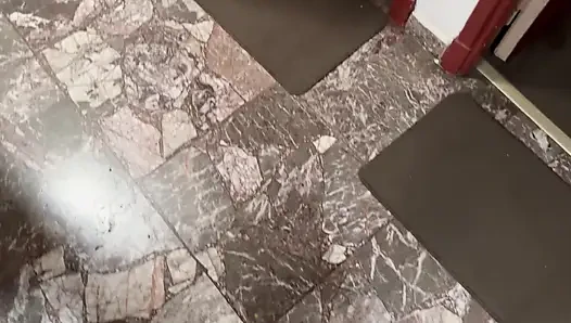 Kocaman Arjantin beni bir seks bebeğiyle yakalıyor ve ben de ona çılgınca düşüyorum