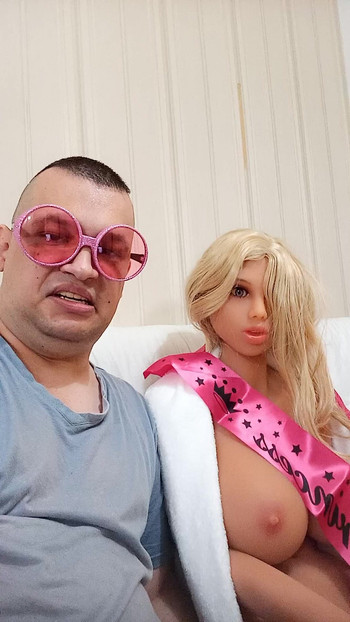 Izravan pristup putem videochata Umirovljenici 69 Lutka 167 cm