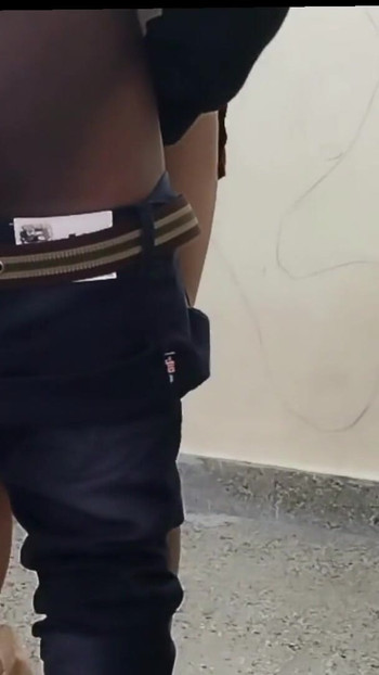 Trenutak koji morate vidjeti iz "ghar ke do naukro ne kam karte waqt malik ke bedroom kiu chudai hindi audio me porn"