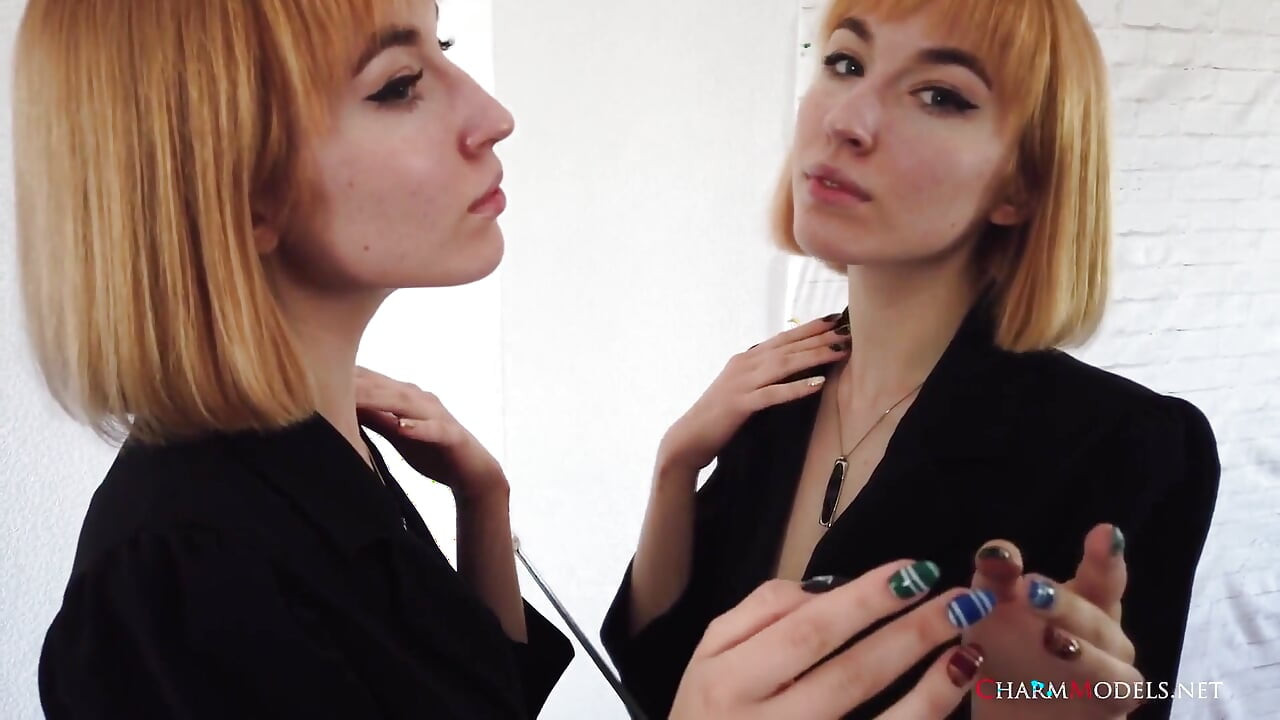Lilly Mays with the Amazing Body in the Mirror
