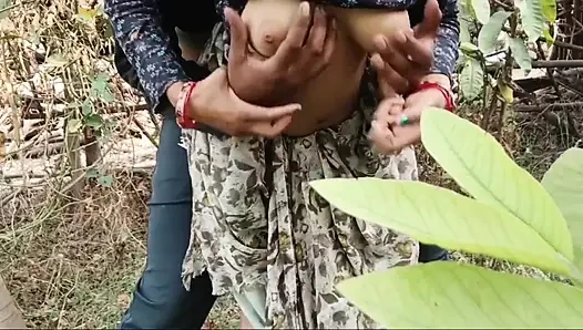 Sahne nach bali gefüttert, tante
