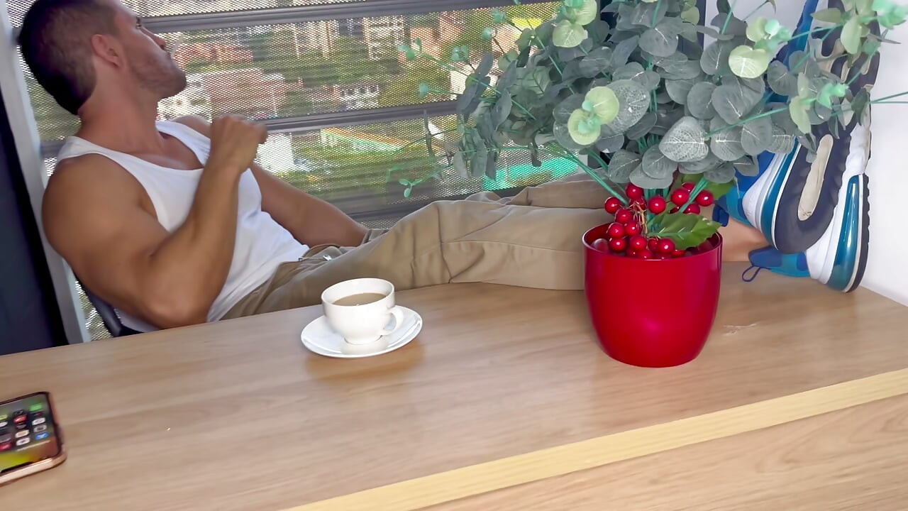 I Fuck the Guy Who Fixes Everything