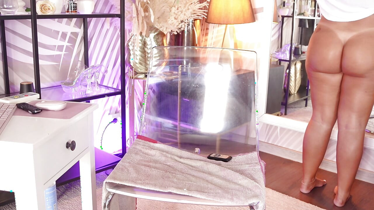Celeste Bailey Uses an Interactive Vibrator