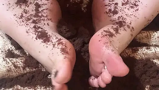 Ступни, ступни, ступни в торте