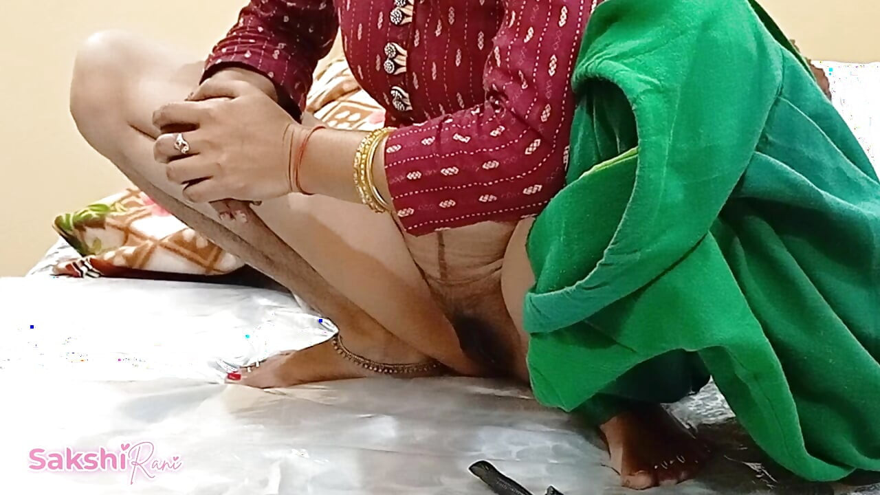 Pussy shaving Video Desi Maid in Boss Room with caught owner stepson Hindi dirty talk